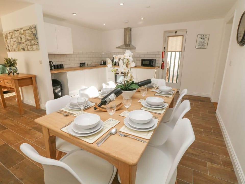 Oak Cottage