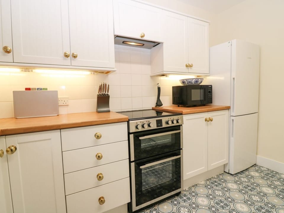 North Mains Cottage - Craigievar Castle