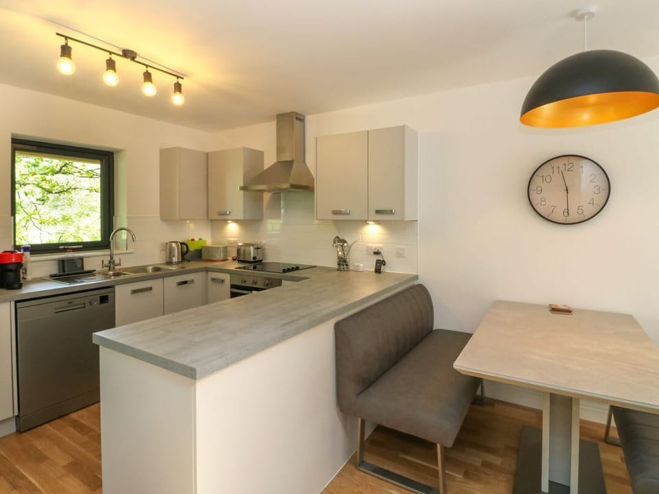 Oakbank  Mews