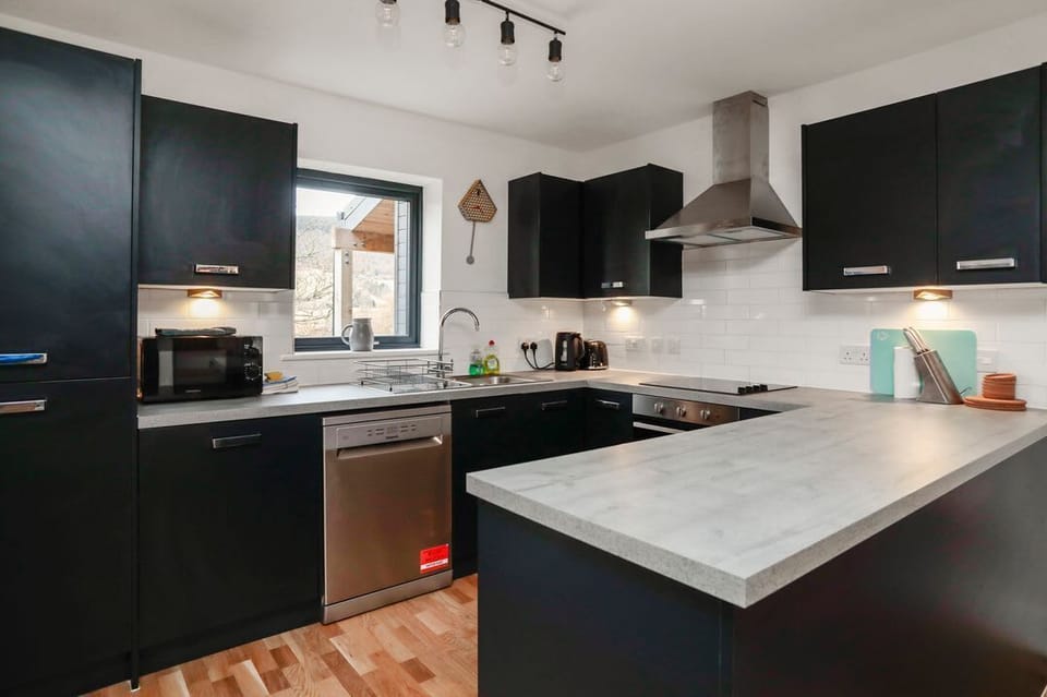 27 Strathtay Lodges