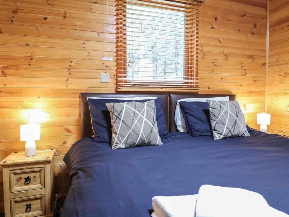 Oak Lodge