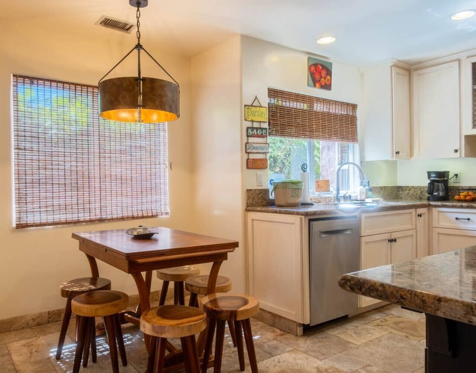 Seating Space in Kitchen