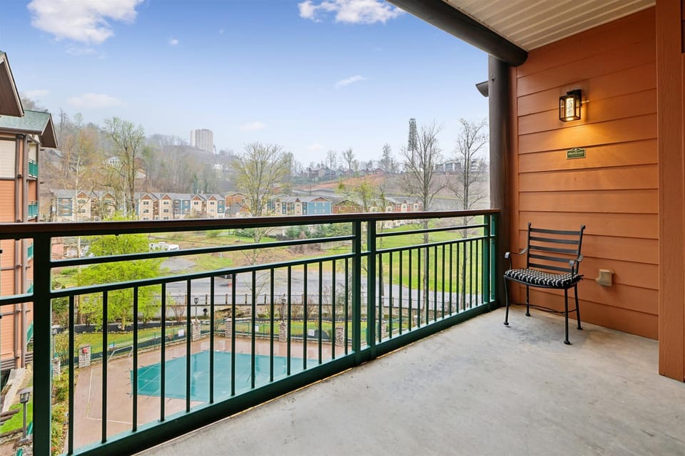 Baskins Creek 408 balcony