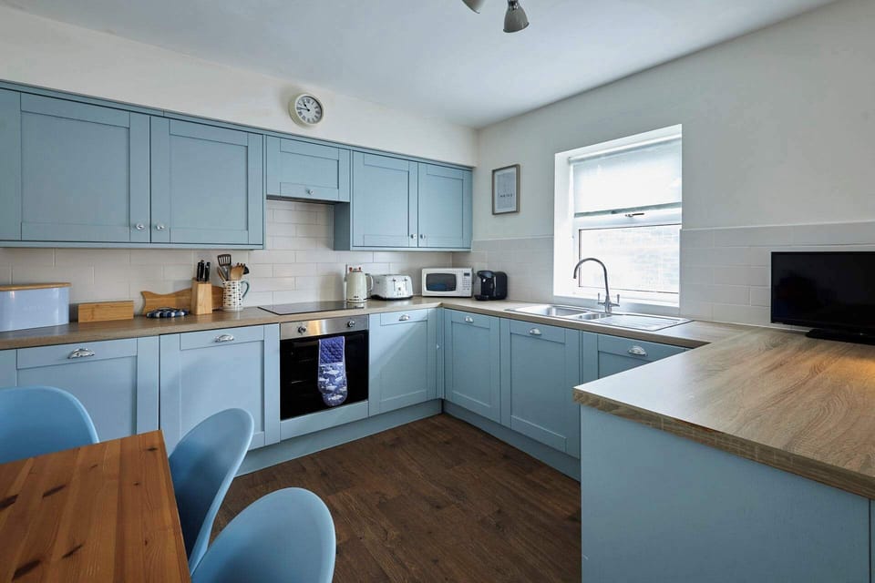 The Bamburgh Bolthole, Bamburgh- Host & Stay