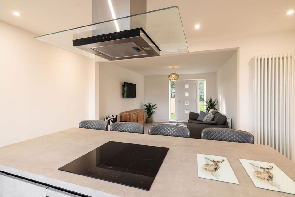 Hawthorn Bank, Garforth - Host & Stay