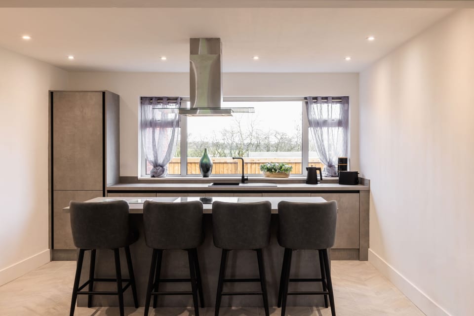Hawthorn Bank, Garforth - Host & Stay