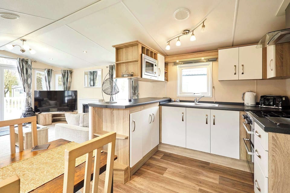 Wentbridge Lodge, Waplington Lane - Host & Stay