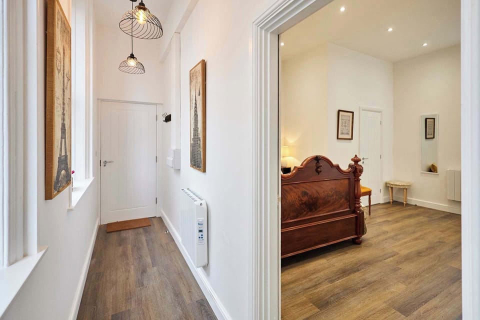 The Coach House, Saltburn - Host & Stay