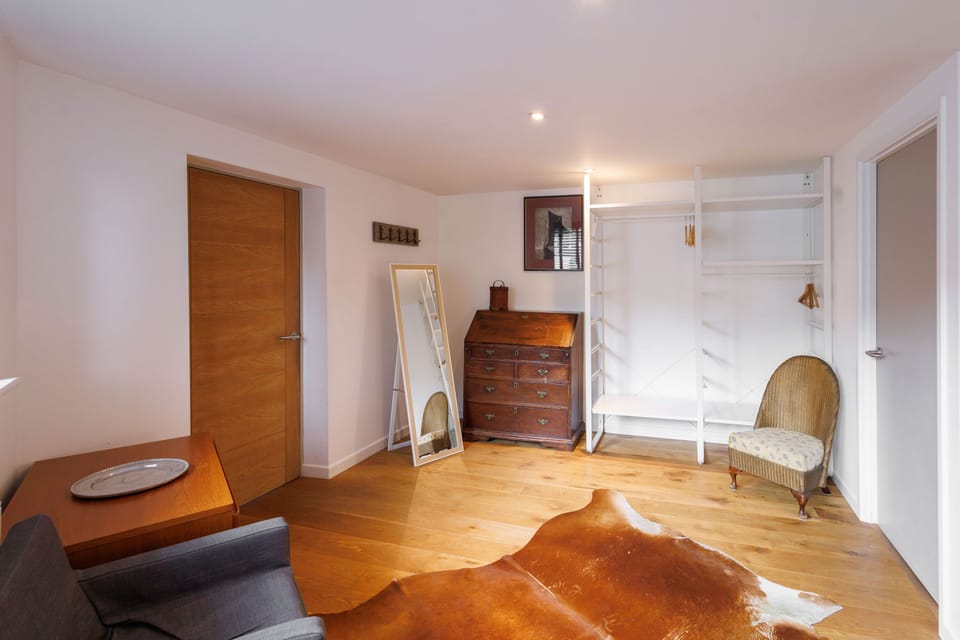 Parsons Pleck, Birlingham - Host & Stay