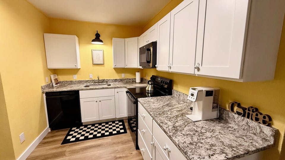 Full Kitchen