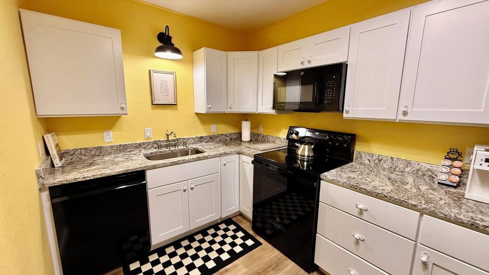Full Kitchen