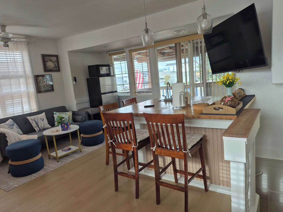 Dining nook upstairs