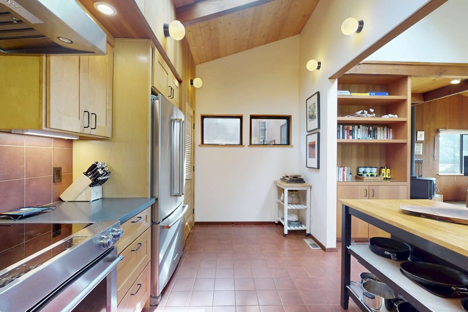 Craft delicious meals in a space designed for both functionality and comfort, complete with everything you need at your fingertips.