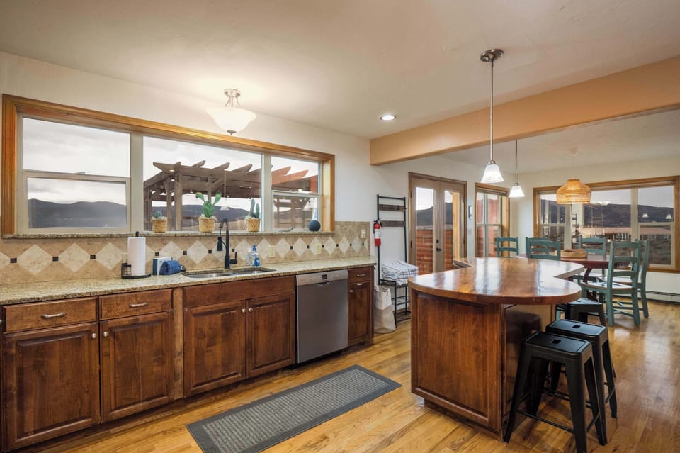 Breakfast bar seating for casual meals