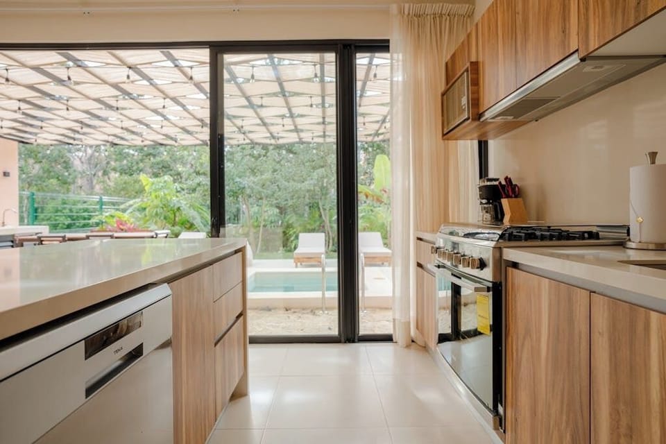 Private kitchen