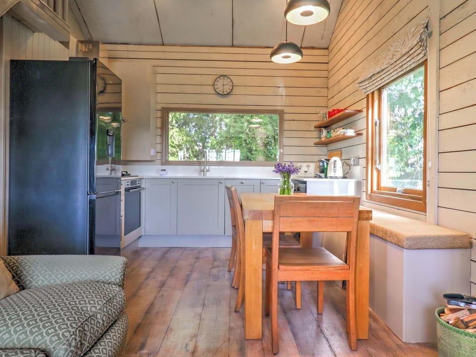 Open plan living space | Cedar Cabin - Midgham Farm, Ringwood