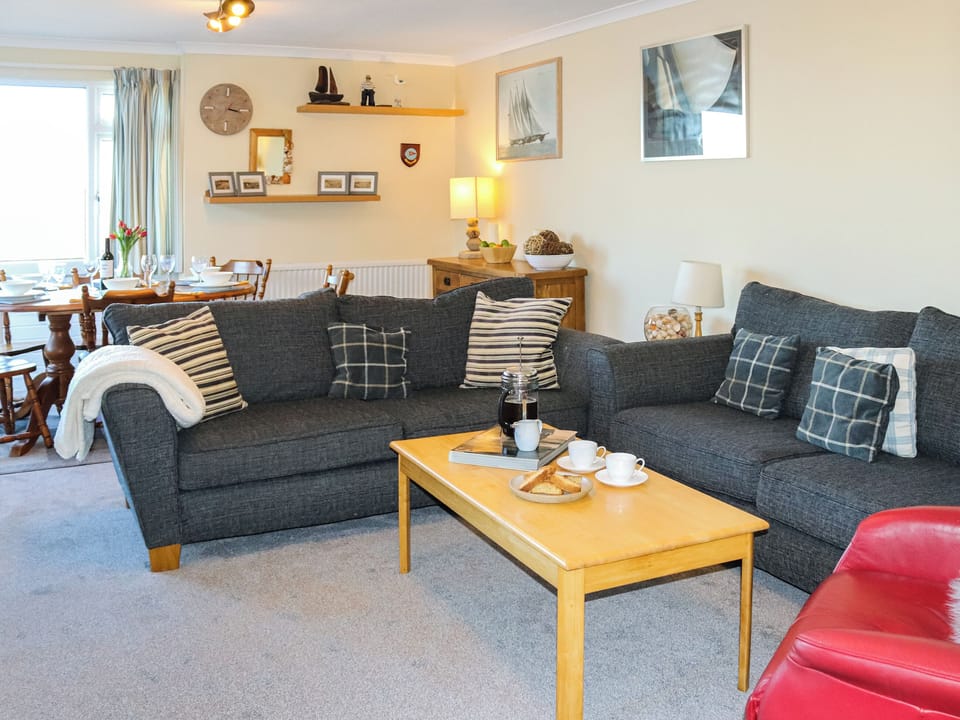 Outdoor eating area | Ty Carreg, Trearddur bay