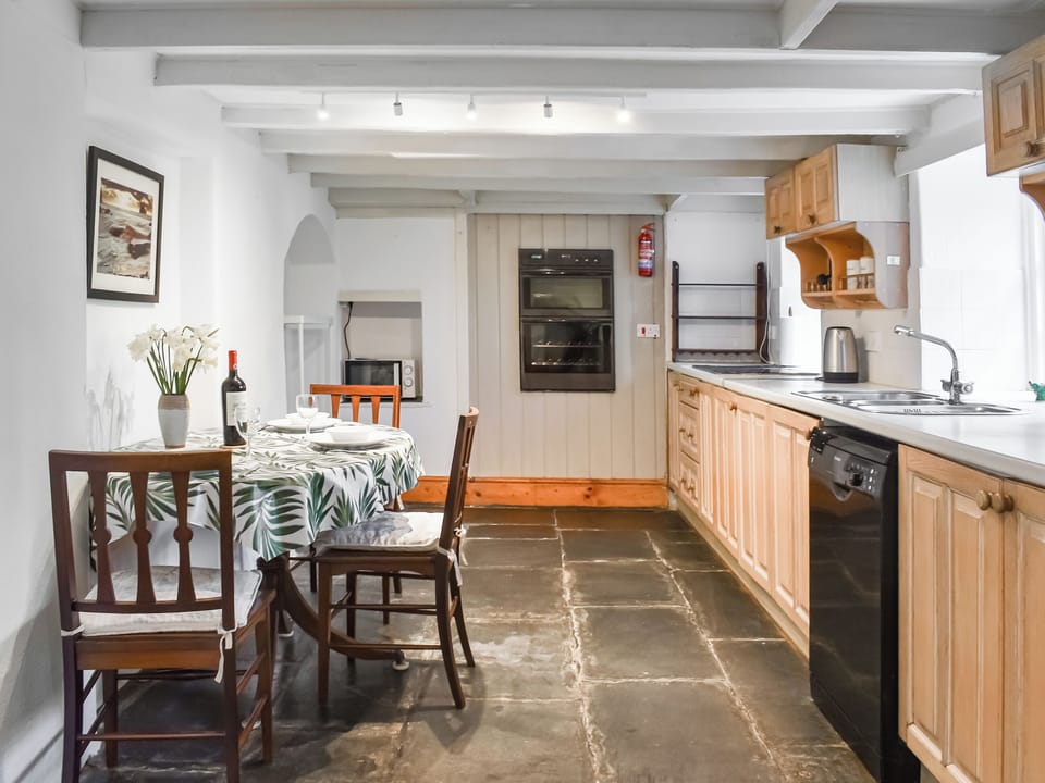 Kitchen | Lime Tree Cottage, St. Teath