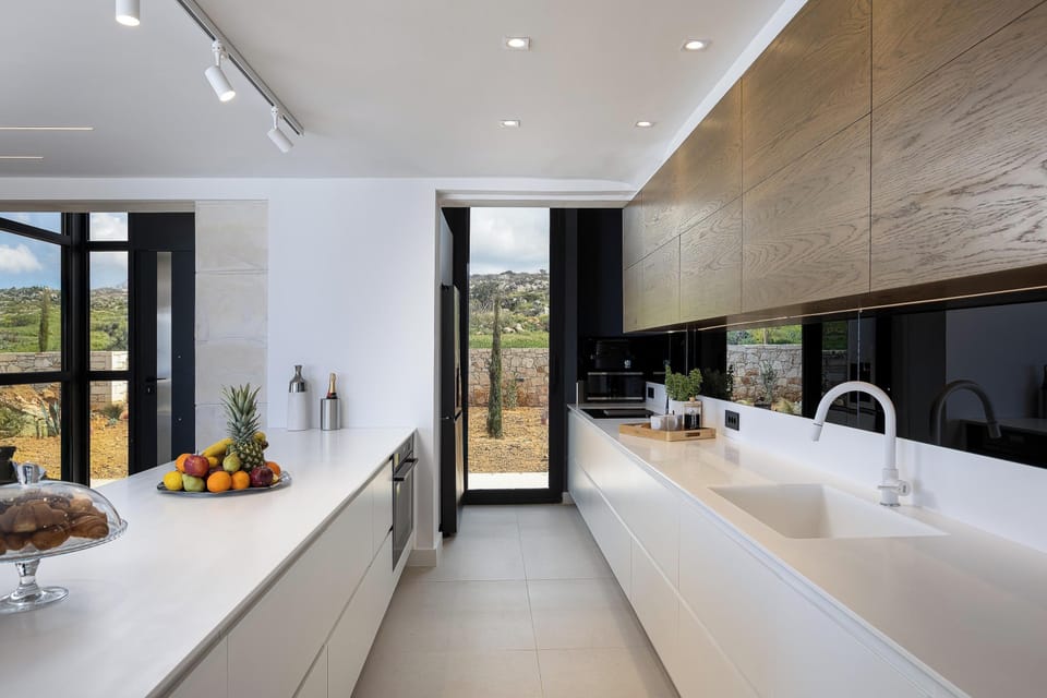 Fully equipped kitchen with all modern appliances