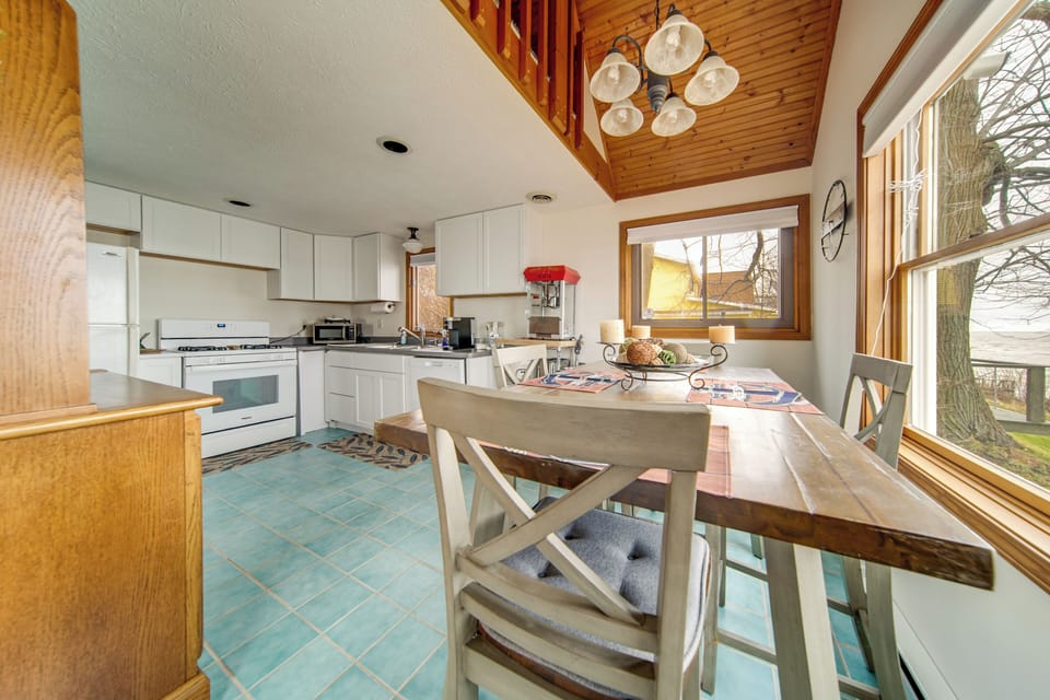 Dining Area | 1st Floor