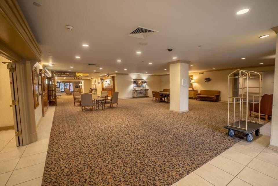 Gather comfortably in open lounge seating with plenty of space.