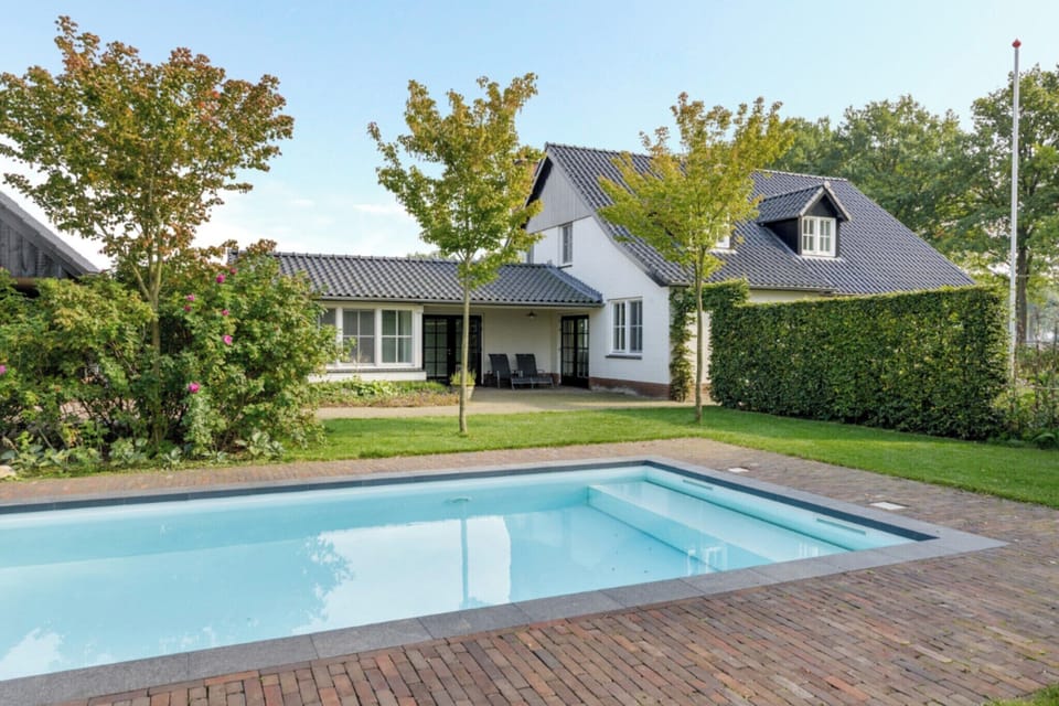Holiday Home Swimming Pool