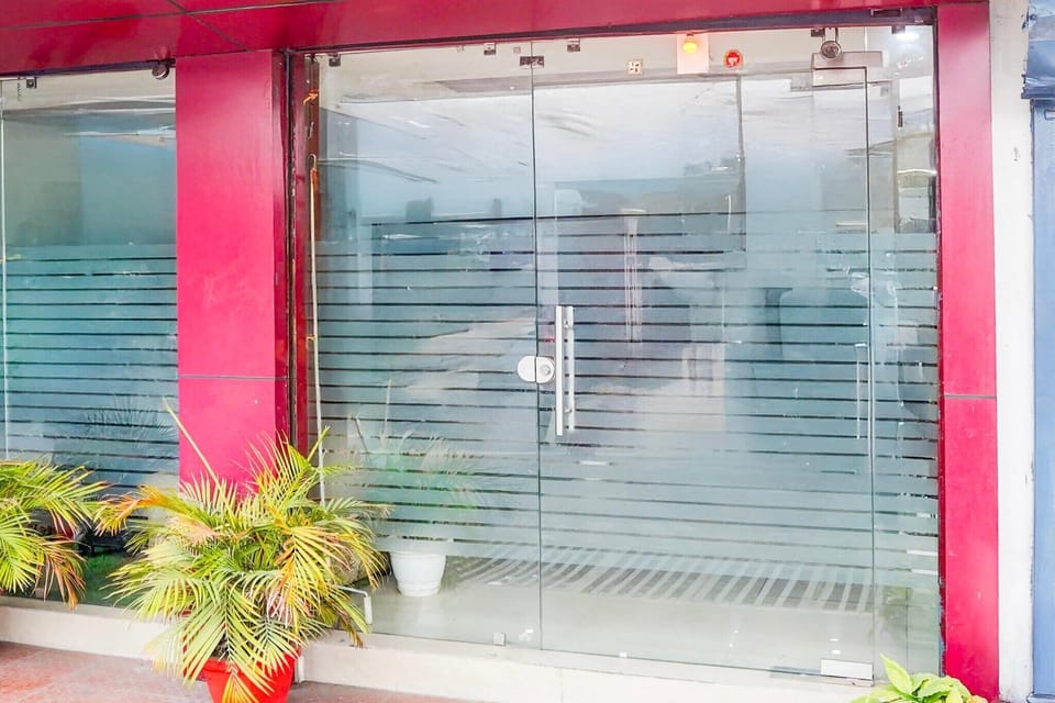 Entrance / Reception