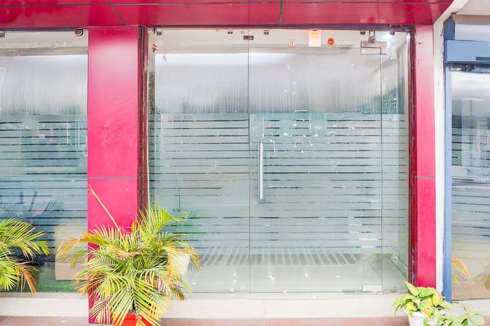 Entrance / Reception