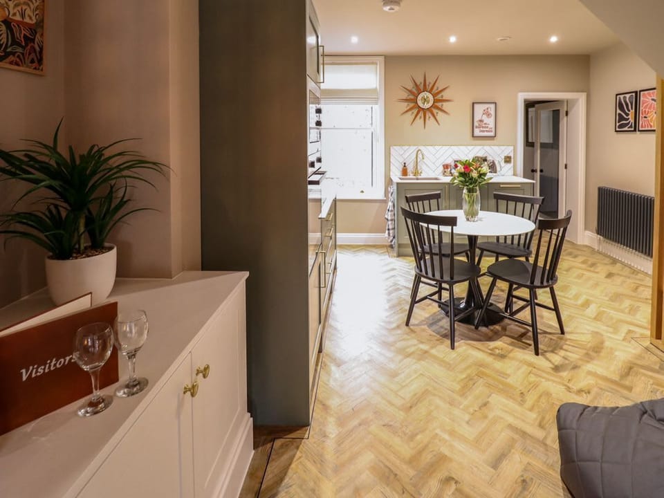 17 Union Road House