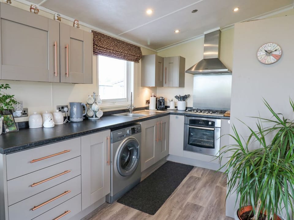 Plot 32