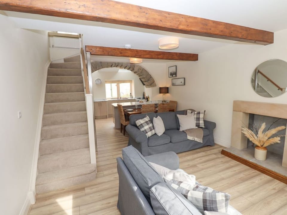 1 Grosvenor Farm Cottages
