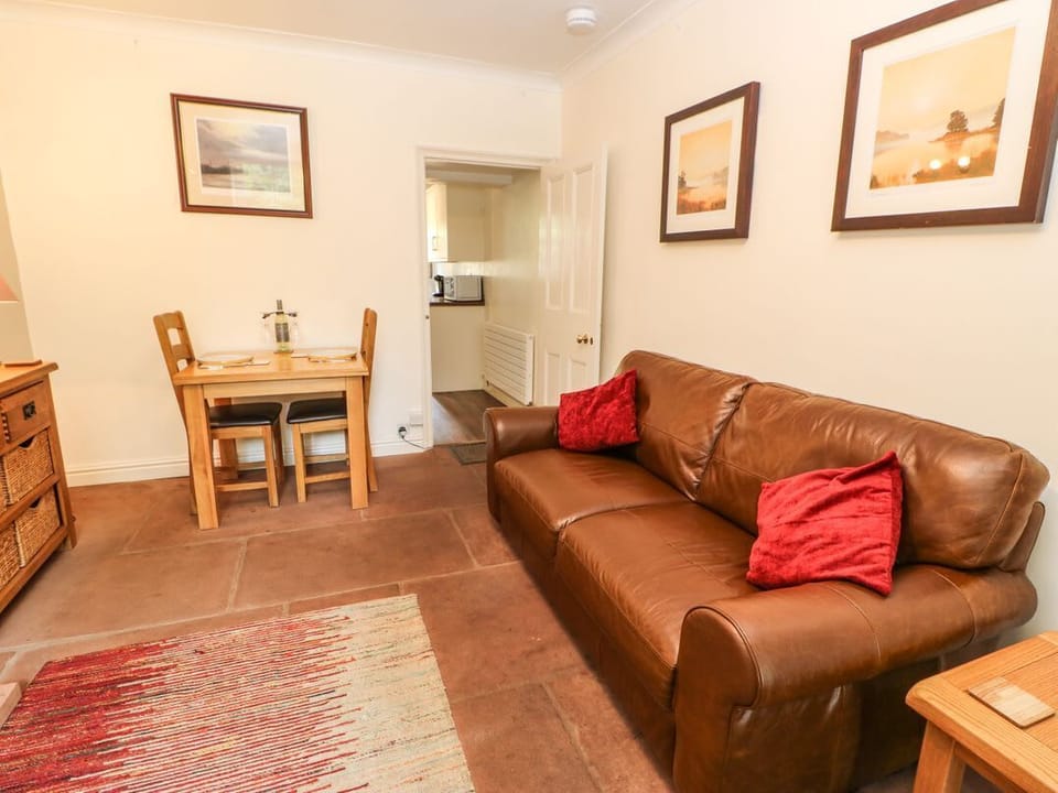 27 Bongate