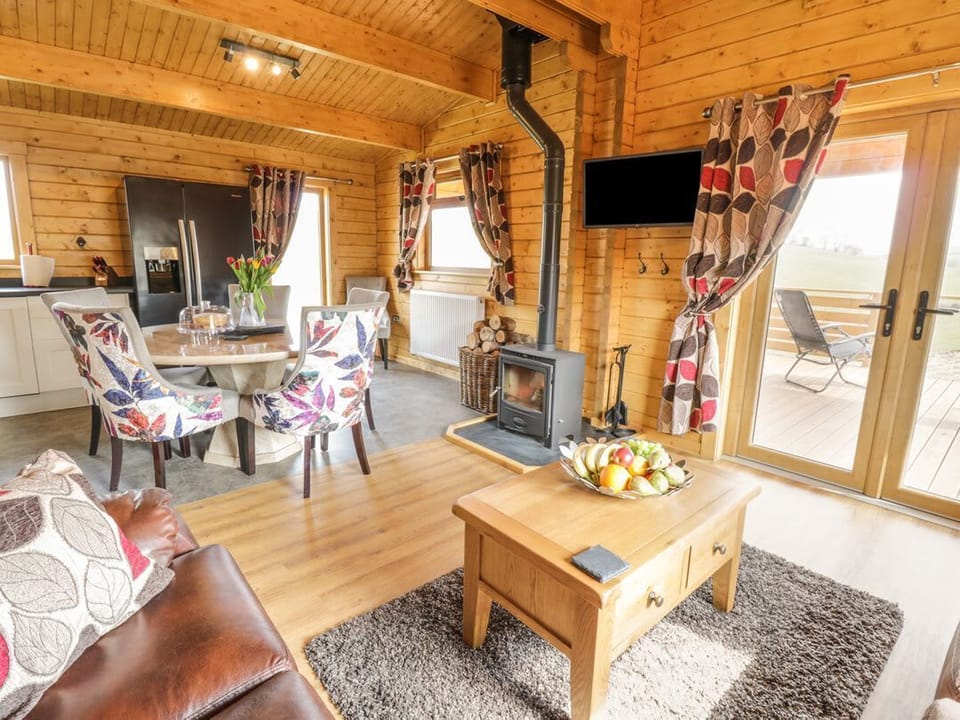 Manor Farm Lodges - Red Kite Lodge