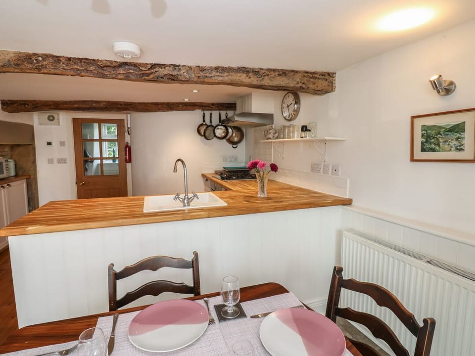 Cross View Cottage