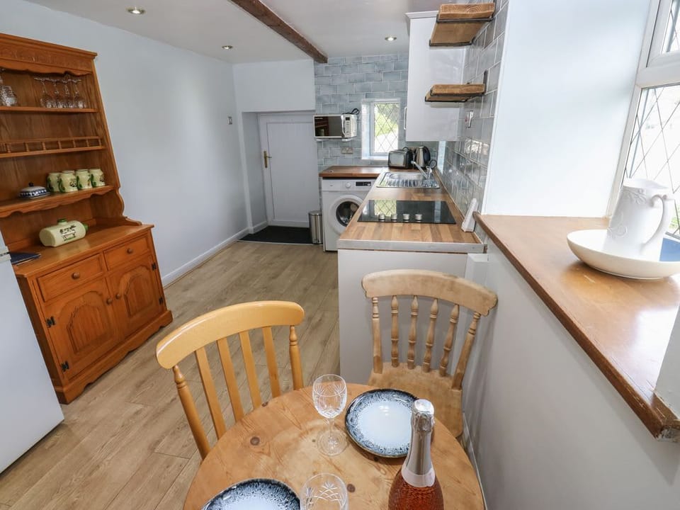 11 Hollin Well Cottage