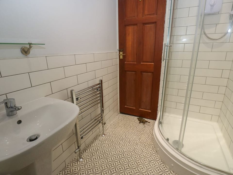 11 Hollin Well Cottage