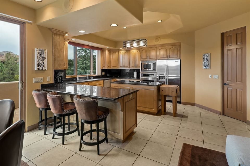 A view of the kitchen and dining area