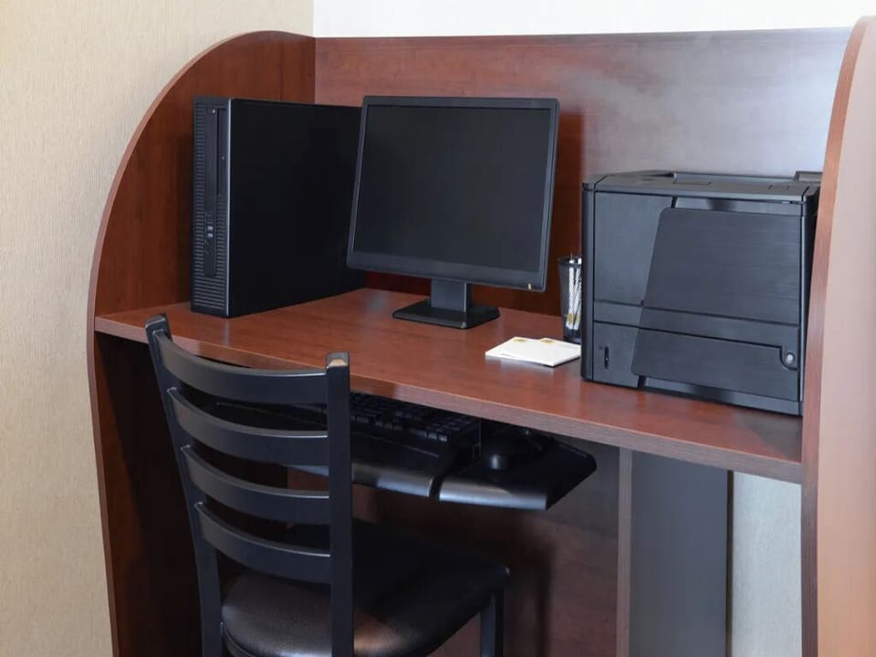 Stay productive with an on-site workstation and printing access.