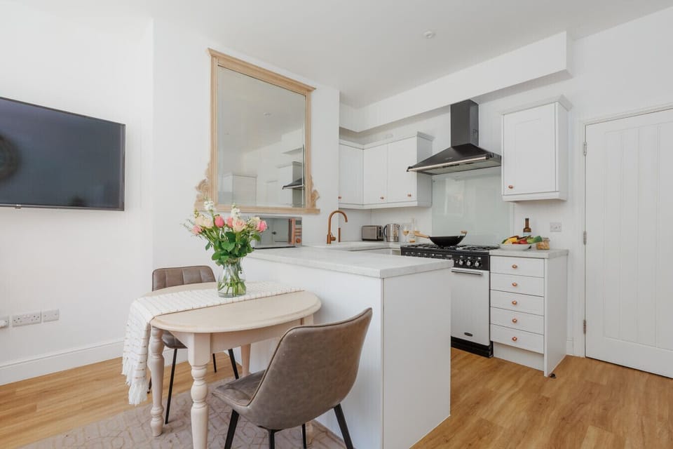 Social kitchen/living set up