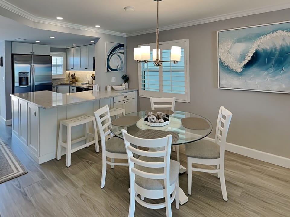 Dining - Seating For Four