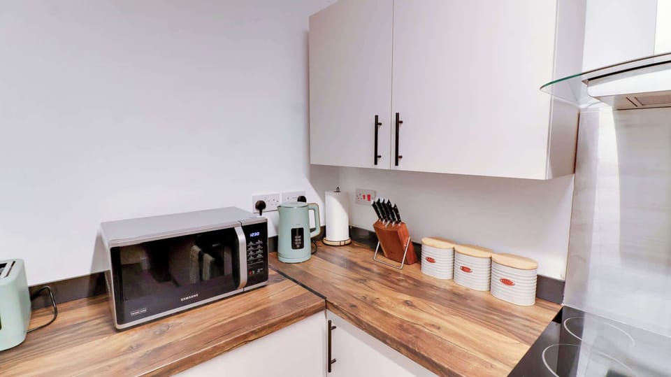 Everything is set up for convenience, with appliances and essentials ready for both short visits and longer stays.