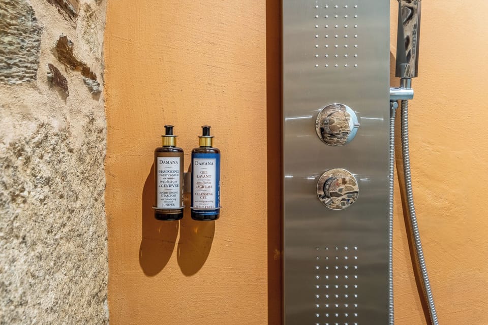 Bathroom amenities