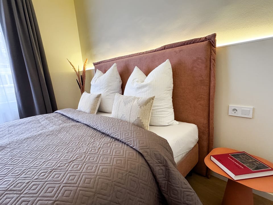 Schlafzimmer 1