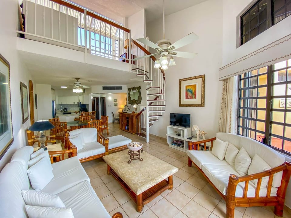 Beautifully designed ocean view living area!