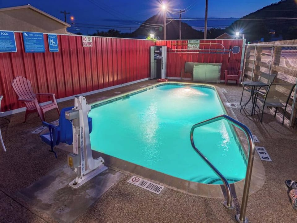 Unwind after dark with a glowing, peaceful nighttime swim.