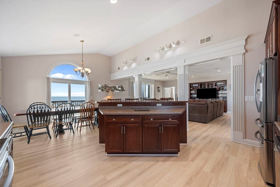 Oceanside Dining
