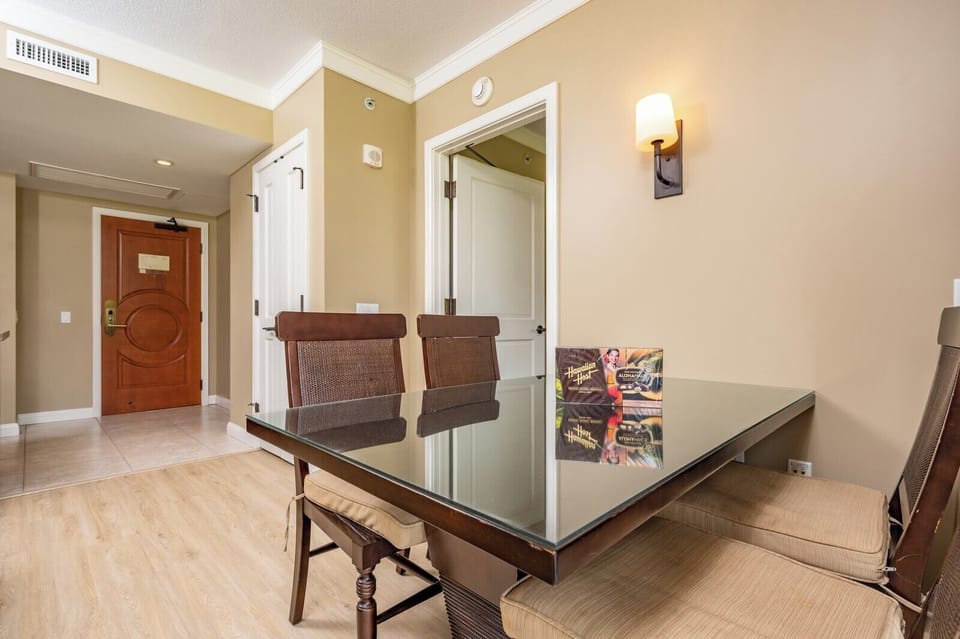 Where meals are enjoyed and memories are made HKH-344