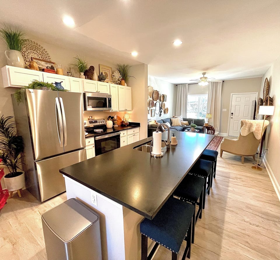 Fully furnished kitchen