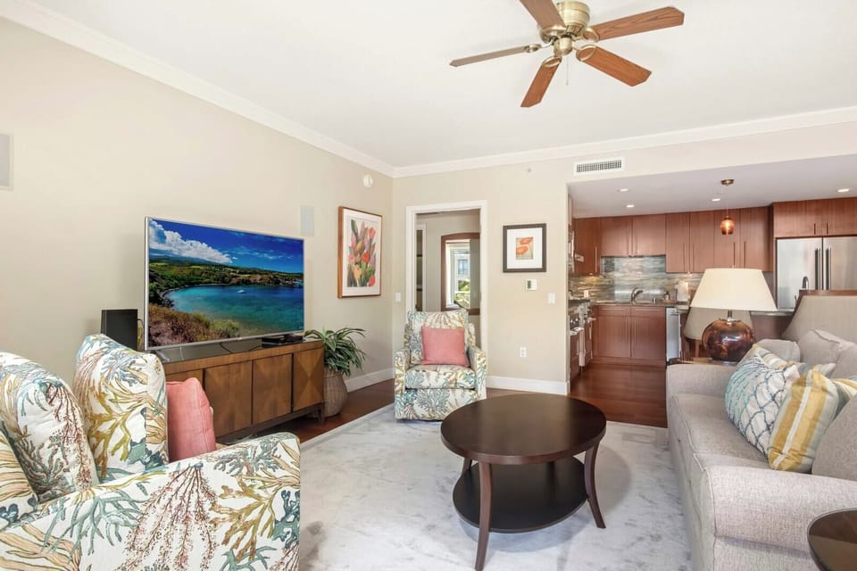 Plenty of room to relax here with family or friends after a day of adventures in paradise  HKK-449