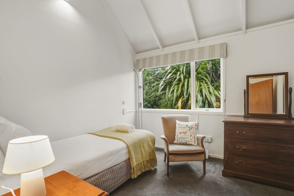 Single Bedroom View